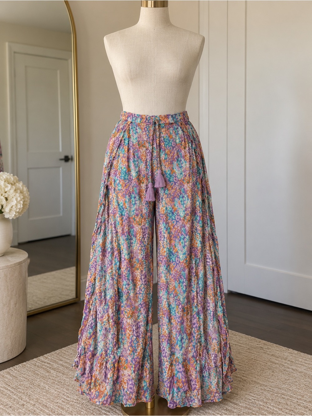 Flowy Floral Wide-Leg Pants in Lavender Multi